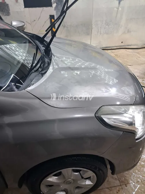 نيسان صنى 2021 أبيض مستعملة للبيع - 9