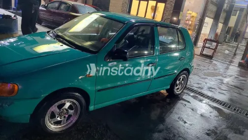 فولكس فاغن بولو 1996 أخضر مستعملة للبيع - 9