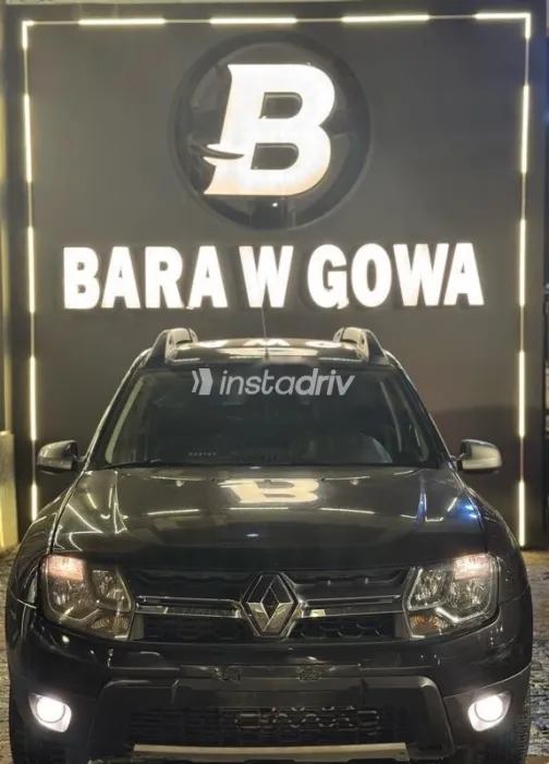 رينو داستر 2015 أسود مستعملة للبيع - 1