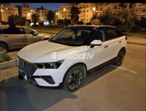 Bestune T77 Pro 2022 White Used for Sale - 3