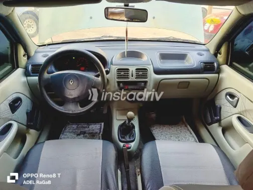 Renault Clio 2002 Gray Used for Sale - 3