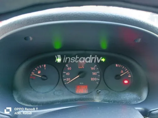 Renault Clio 2002 Gray Used for Sale - 5