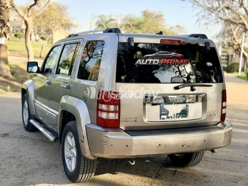 Jeep Cherokee 2012 Silver Used for Sale - 4