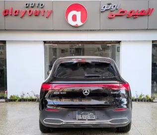 Mercedes 500 2024 Black Used for Sale