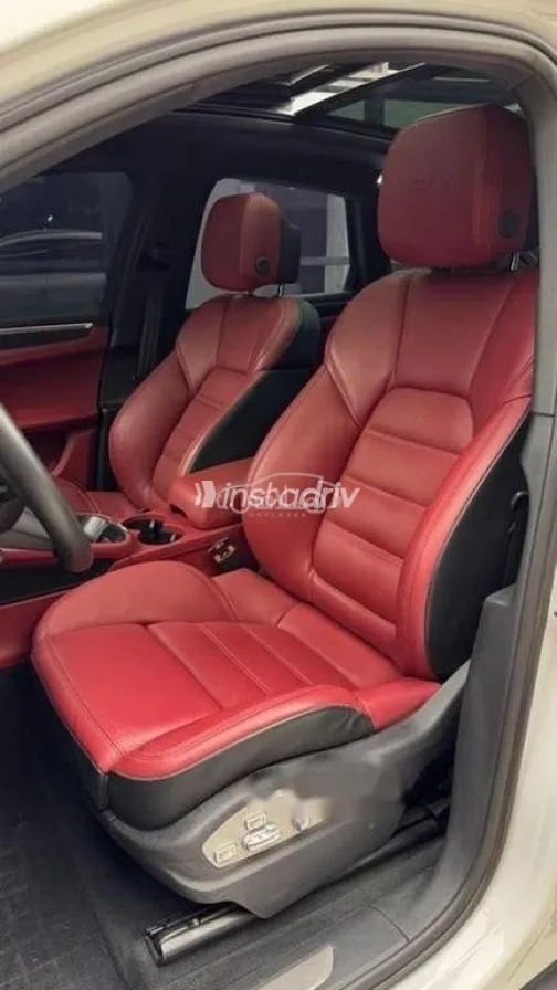 Porsche Cayenne S 2024 White Used for Sale - 4