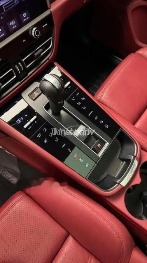 Porsche Cayenne S 2024 White Used for Sale - 5