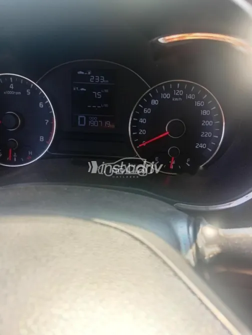 Hyundai Elantra HD 2018 Silver Used for Sale - 4