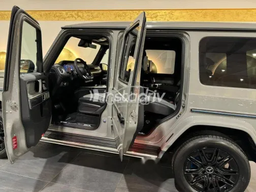 Mercedes G Class 2025 Gray Used for Sale - 7
