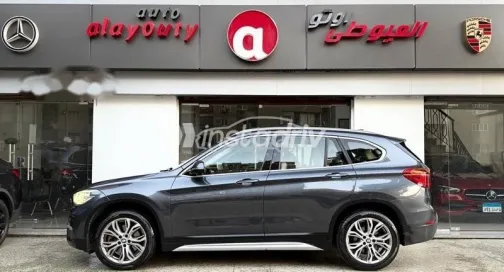 BMW X1 2019 Gray Used for Sale - 3