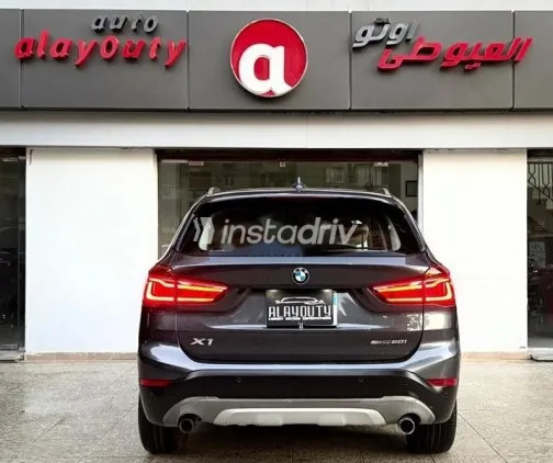 BMW X1 2019 Gray Used for Sale - 8
