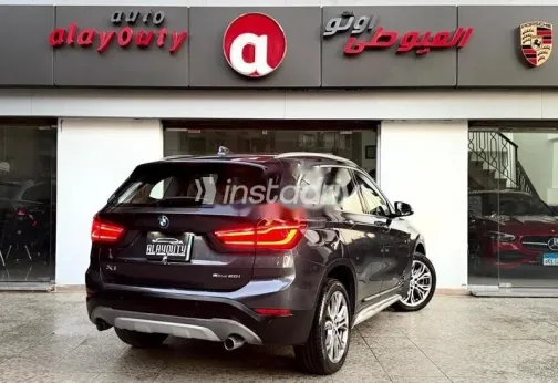 BMW X1 2019 Gray Used for Sale - 9