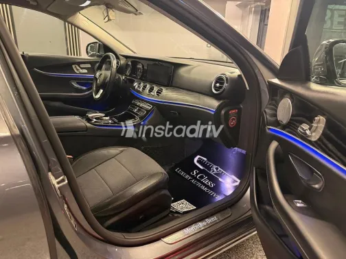 Mercedes A 180 2017 Gray Used for Sale - 8