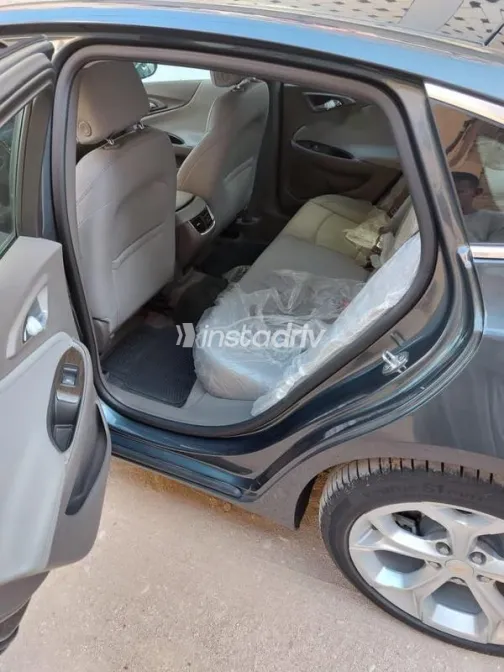 Chevrolet Malibu 2019 White Used for Sale - 3