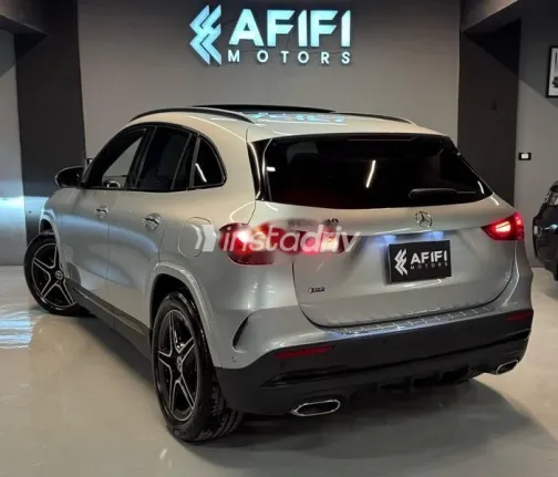 Mercedes GLA 200 2024 Gray Used for Sale - 1