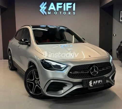 Mercedes GLA 200 2024 Gray Used for Sale - 2