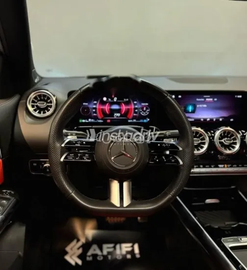 Mercedes GLA 200 2024 Gray Used for Sale - 10