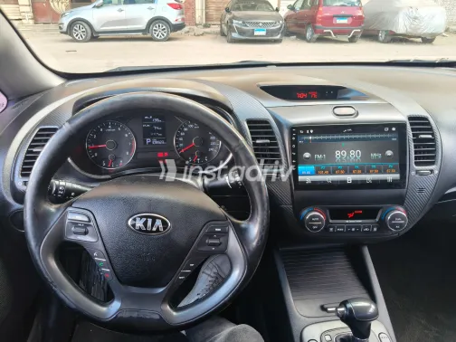 Kia K3 2013 White Used for Sale - 2