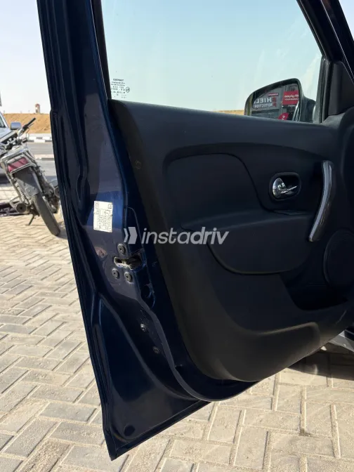 Renault Sandero Step Way 2016 White Used for Sale - 6