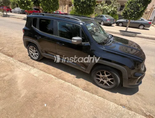 Jeep Renegade 2022 White Used for Sale - 5