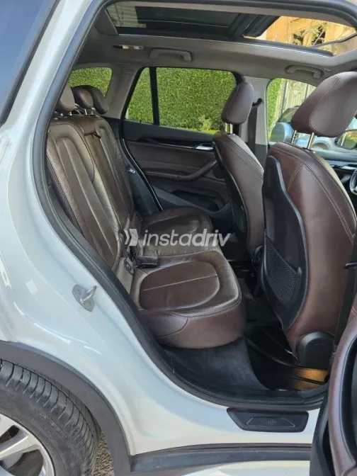 بي ام دبليو X1 2020 أبيض مستعملة للبيع - 6