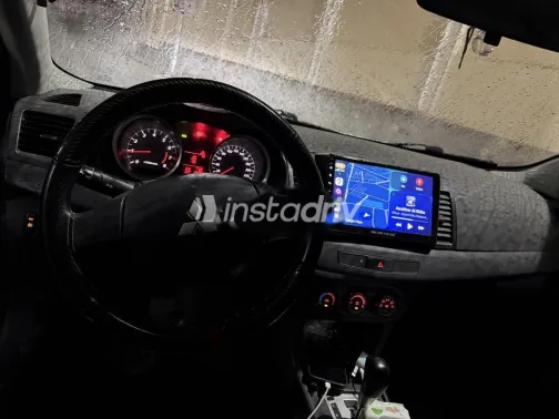 ميتسوبيشي لانسر اى اكس شارك 2015 فضي مستعملة للبيع - 4