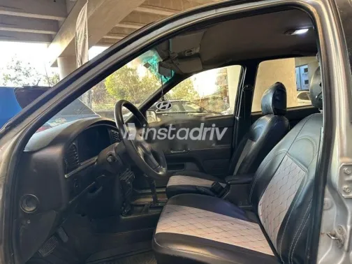 هيونداي إلنترا 1994 فضي مستعملة للبيع - 5