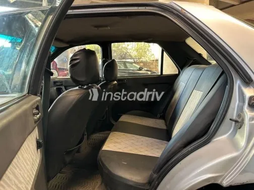 هيونداي إلنترا 1994 فضي مستعملة للبيع - 7