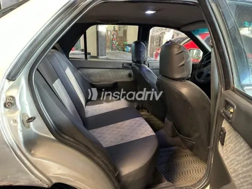 هيونداي إلنترا 1994 فضي مستعملة للبيع - 8