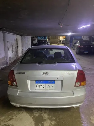 هيونداي فيرنا 2006 فضي مستعملة للبيع