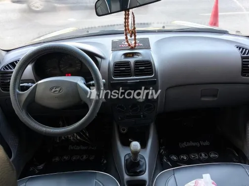 هيونداي فيرنا 2015 رمادي مستعملة للبيع - 9