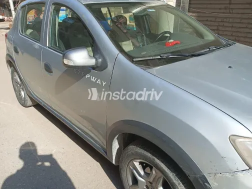 Renault Sandero Step Way 2020 White Used for Sale - 3