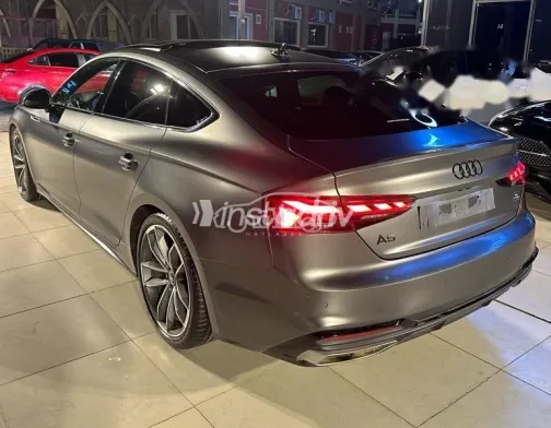 اودي A5 2024 رمادي مستعملة للبيع - 4