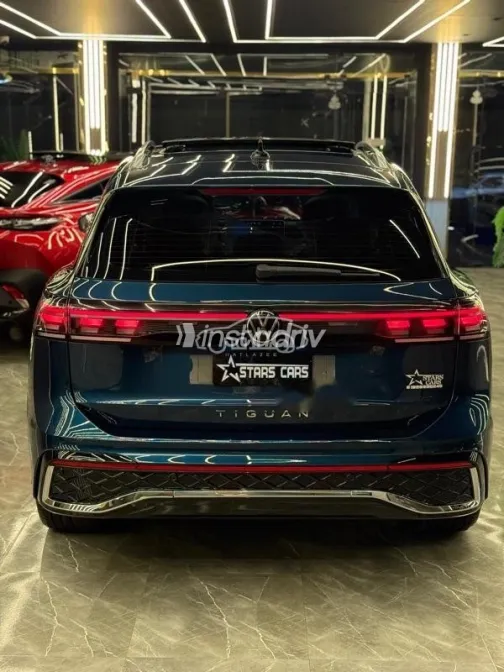 فولكس فاغن تيجون 2024 أزرق غامق مستعملة للبيع - 5