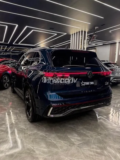 فولكس فاغن تيجون 2024 أزرق غامق مستعملة للبيع - 6