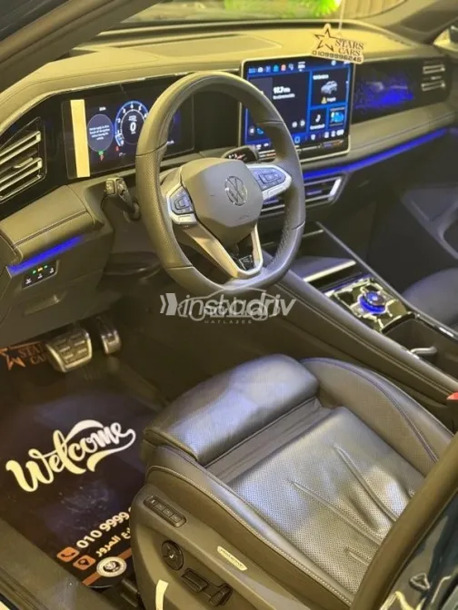 فولكس فاغن تيجون 2024 أزرق غامق مستعملة للبيع - 9