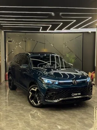 فولكس فاغن تيجون 2024 أزرق غامق مستعملة للبيع