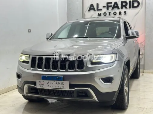 جيب جراند شيروكي 2016 رمادي مستعملة للبيع - 2