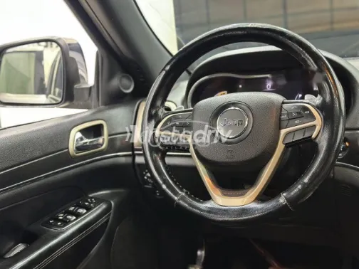 جيب جراند شيروكي 2016 رمادي مستعملة للبيع - 3