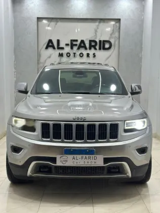 جيب جراند شيروكي 2016 رمادي مستعملة للبيع