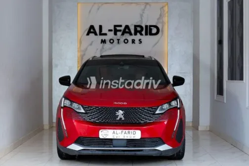 بيجو 3008 2021 أحمر مستعملة للبيع - 1