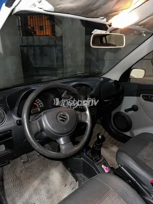 سوزوكى التو 2017 أبيض مستعملة للبيع - 8