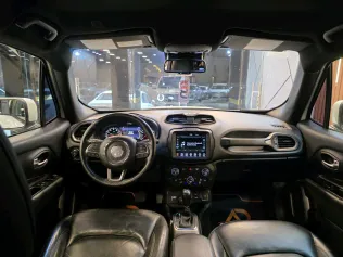 جيب رينيجيد 2020 أبيض مستعملة للبيع