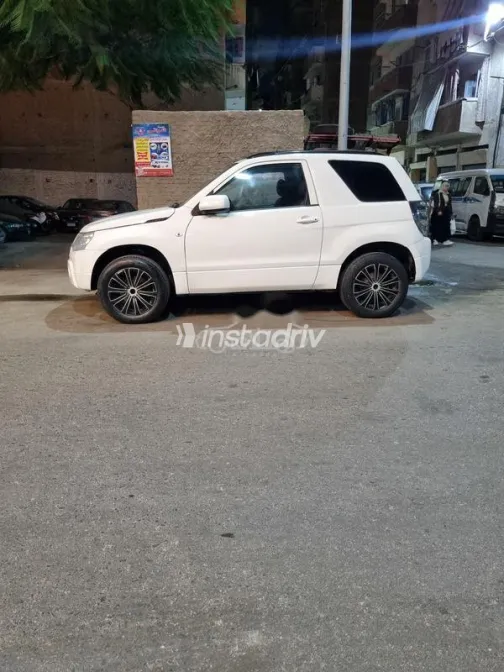 Suzuki Grand vitara 2006 White Used for Sale - 4