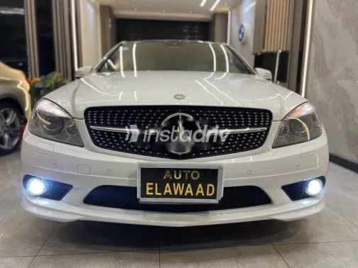 Mercedes C 180 2010 White Used for Sale - 5