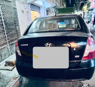 هيونداي اكسنت 2010 أبيض مستعملة للبيع