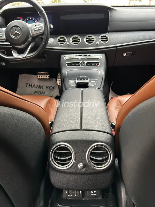 مرسيدس E 300 2019 أبيض مستعملة للبيع - 3