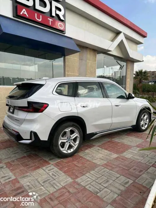 بي ام دبليو اى اكس 1 2026 أبيض مستعملة للبيع - 7