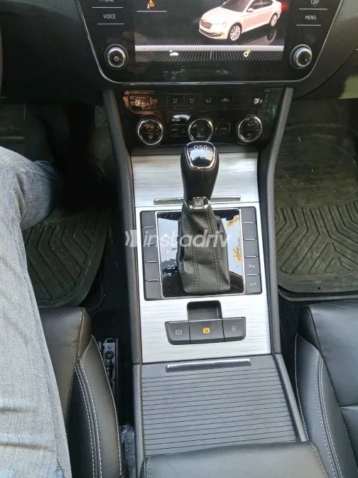 سكودا سوبيرب 2021 أبيض مستعملة للبيع - 5