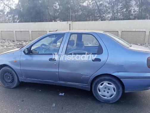 فيات سينا 2002 رمادي غامق مستعملة للبيع - 1