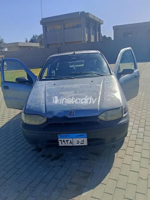 فيات سينا 2002 رمادي غامق مستعملة للبيع - 4